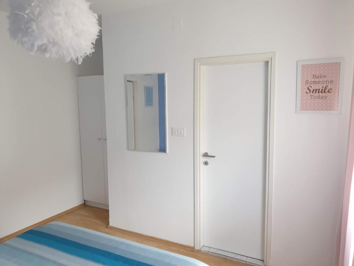 Apartments Mare Banjol Extérieur photo